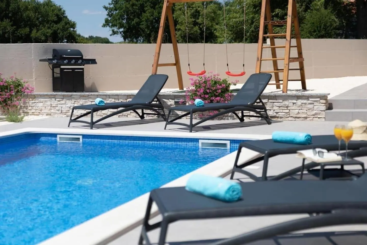 Ferienhaus Mit Privatpool Fuer 6 Personen Ca 110 Qm In Belavici, Istrien Bucht Von Rasa Hreljići Сasa de vacaciones