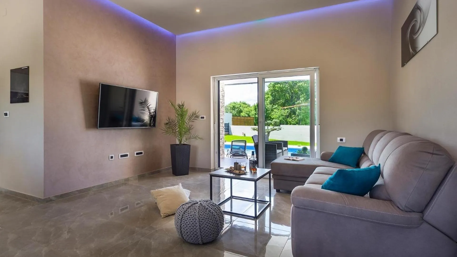 Сasa de vacaciones Ferienhaus Mit Privatpool Fuer 6 Personen Ca 110 Qm In Belavici, Istrien Bucht Von Rasa Hreljići
