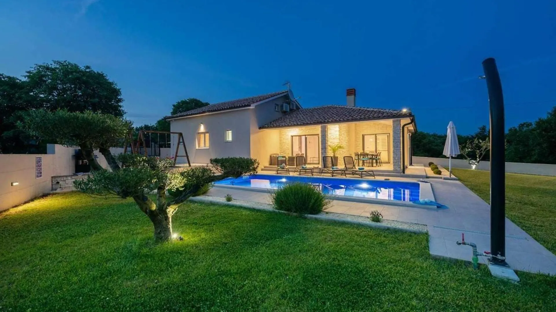 Ferienhaus Mit Privatpool Fuer 6 Personen Ca 110 Qm In Belavici, Istrien Bucht Von Rasa Hreljići Croacia
